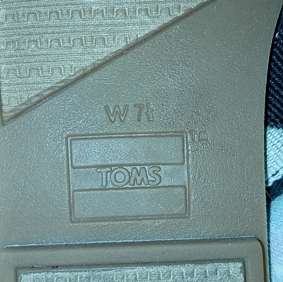 Toms slides NWOB - Picture 2 of 2